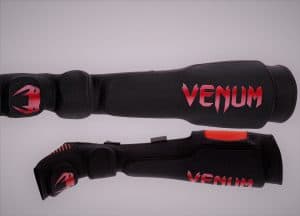 The fit and finish of these hockey shin guards are ideal for skinny legs, they are high-quality shin guards the standards set by Venum in the past few decades.