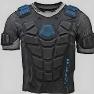 The Tour Hockey Code 1 upper body protector gives great protection for hockey inline players.  This brings about extra confidence to fight in all the corners while ensuring free and easy movement.